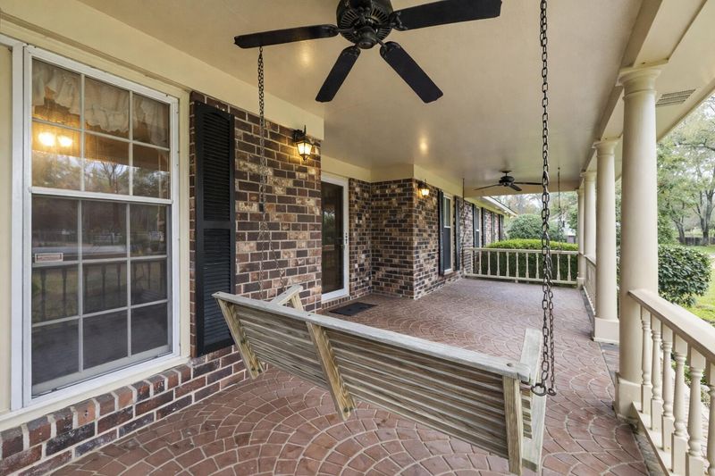 100 Flicker Ln, Summerville, SC 29485