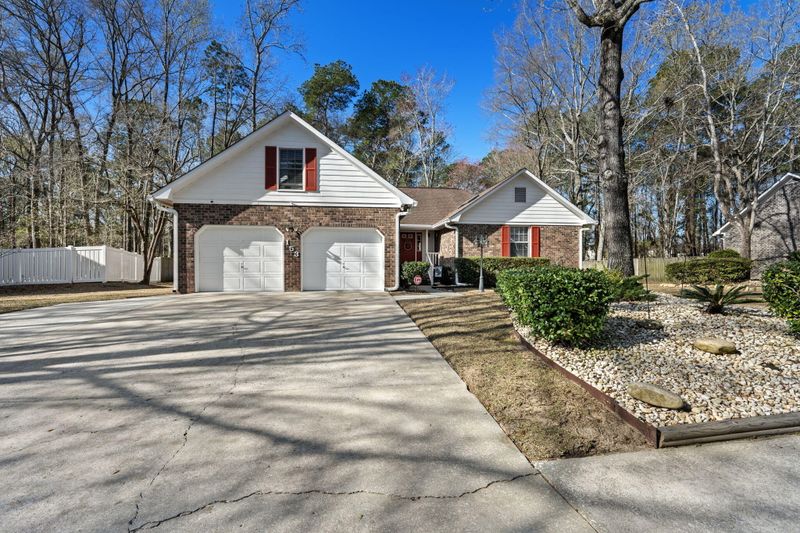 153 Hickory Trace Dr, Goose Creek, SC 29445