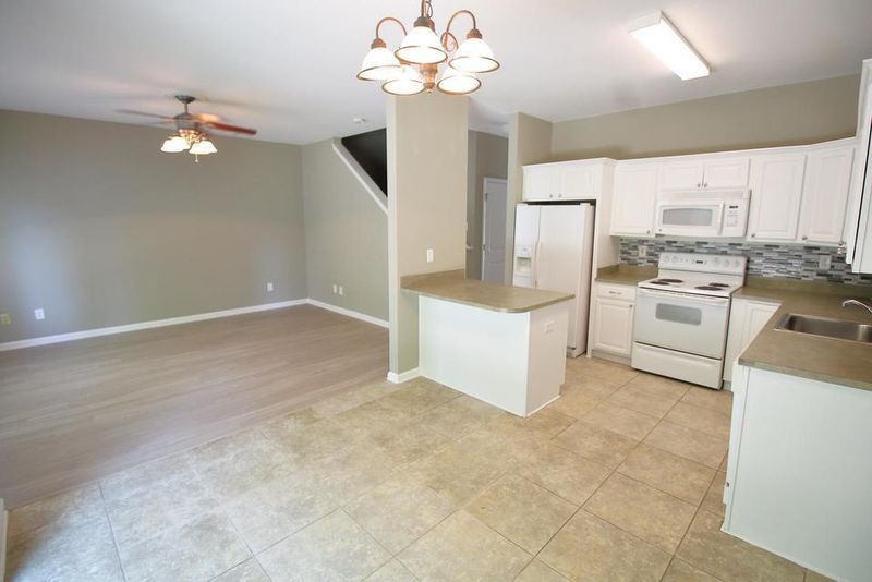 102 Chestnut Oaks Ct, Ladson, SC 29456