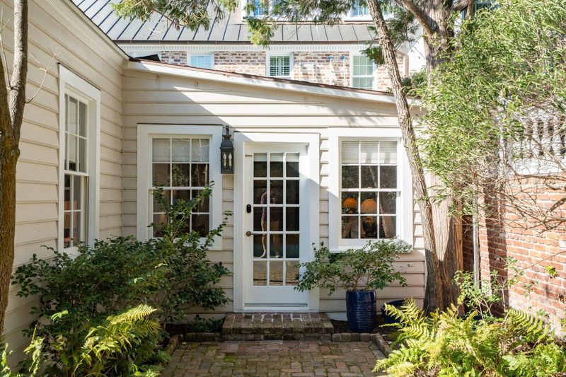 60 Church St, Charleston, SC 29401
