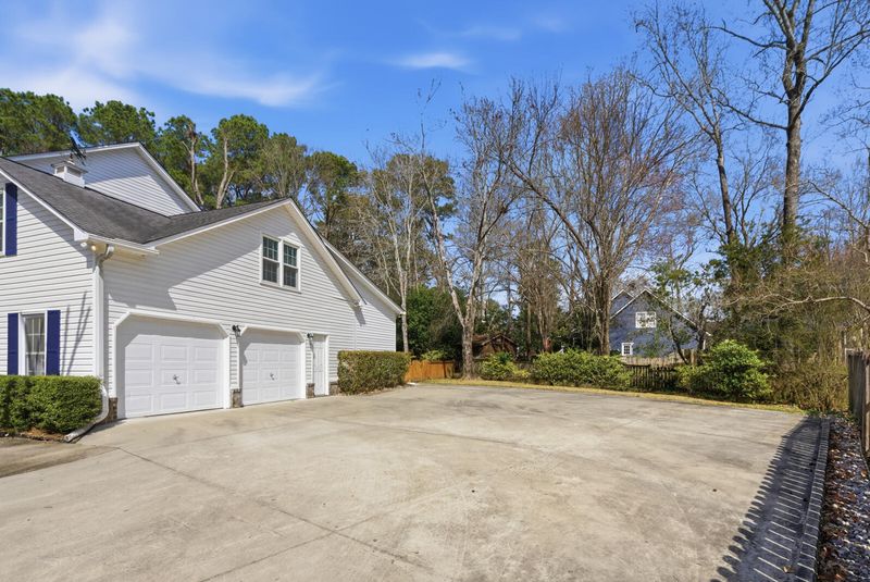 110 Brighton Ct, Goose Creek, SC 29445