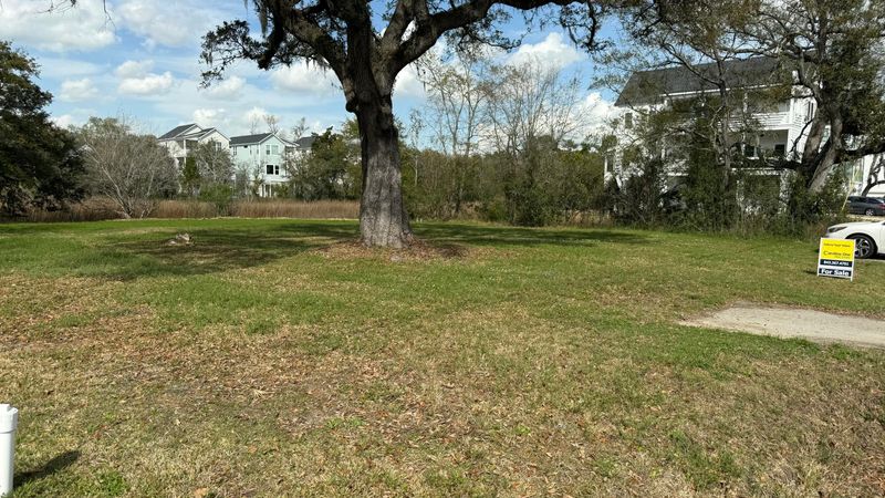 1062 Glenshaw St, North Charleston, SC 29405