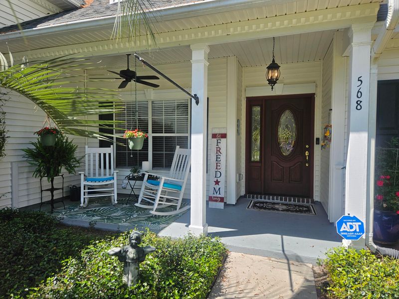 568 Pointe Of Oaks Rd, Summerville, SC 29485