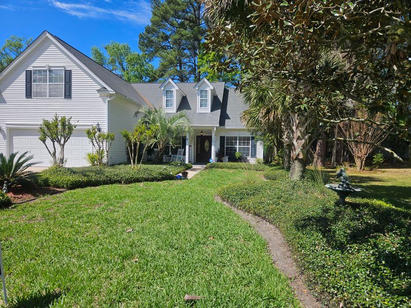568 Pointe Of Oaks Rd, Summerville, SC 29485