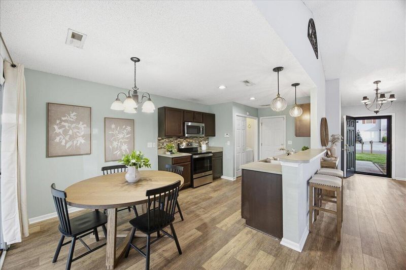 211 Border Rd, Goose Creek, SC 29445