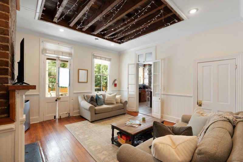 77 Pitt St, Charleston, SC 29403