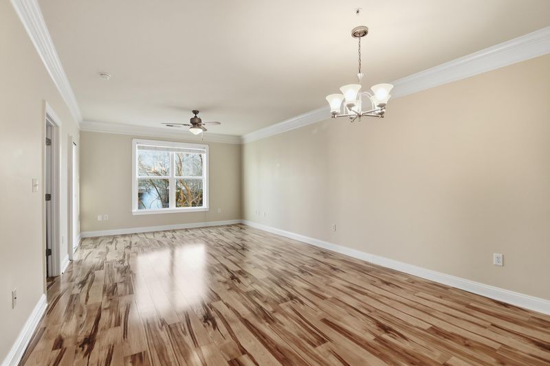 2244 Ashley Crossing Dr #613, Charleston, SC 29414