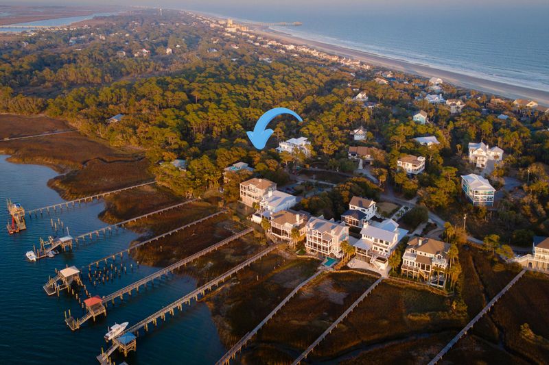 1 Red Sunset Ln, Folly Beach, SC 29439
