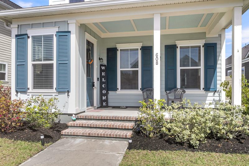 608 Blueway Ave, Summerville, SC 29486