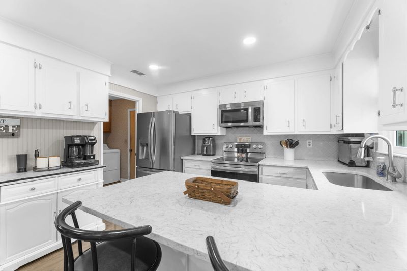 411 Indian Dr, Summerville, SC 29486
