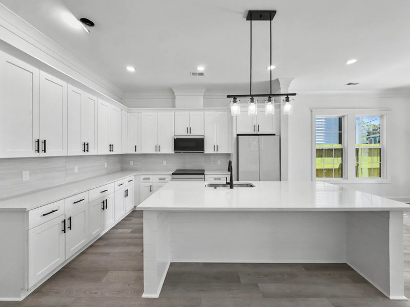 2035 Echo Ave, North Charleston, SC 29405