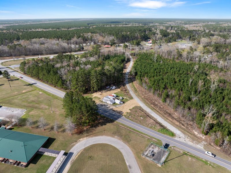 1042 Bethera Rd, Bonneau, SC 29431