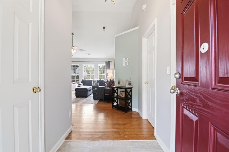 325 Slow Mill Dr, Goose Creek, SC 29445