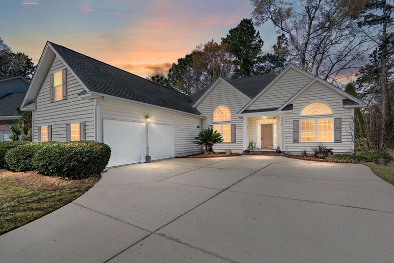 175 Willowbend Ln, Summerville, SC 29485