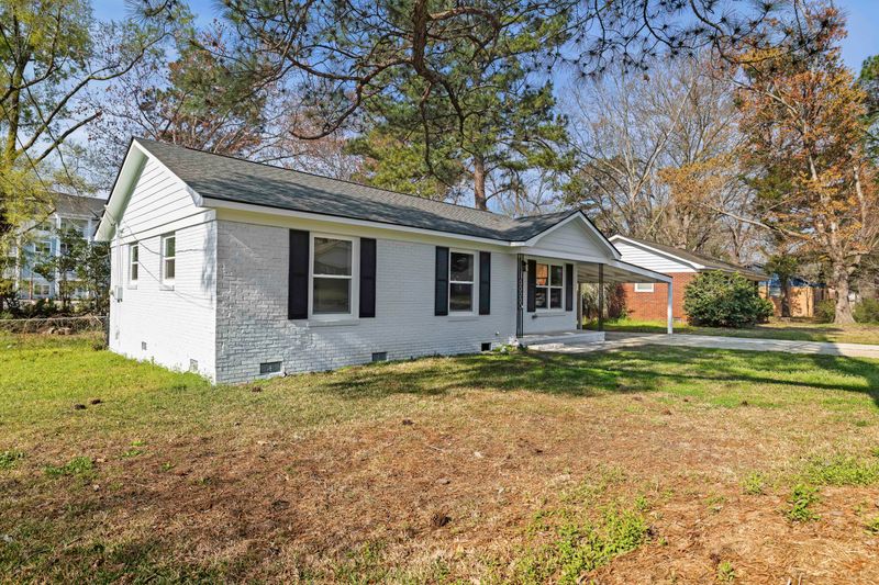 7585 Peppercorn Ln, North Charleston, SC 29420