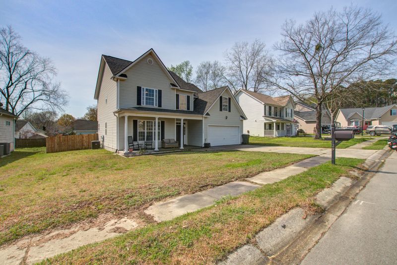 129 Egret Ln, Goose Creek, SC 29445