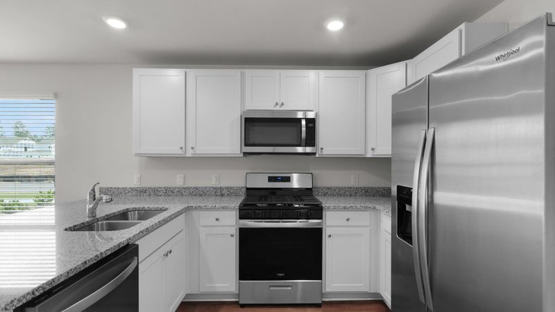 902 Long Bluff Rd, Summerville, SC 29486