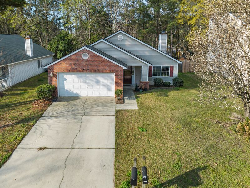 8071 Long Shadow Ln, North Charleston, SC 29406