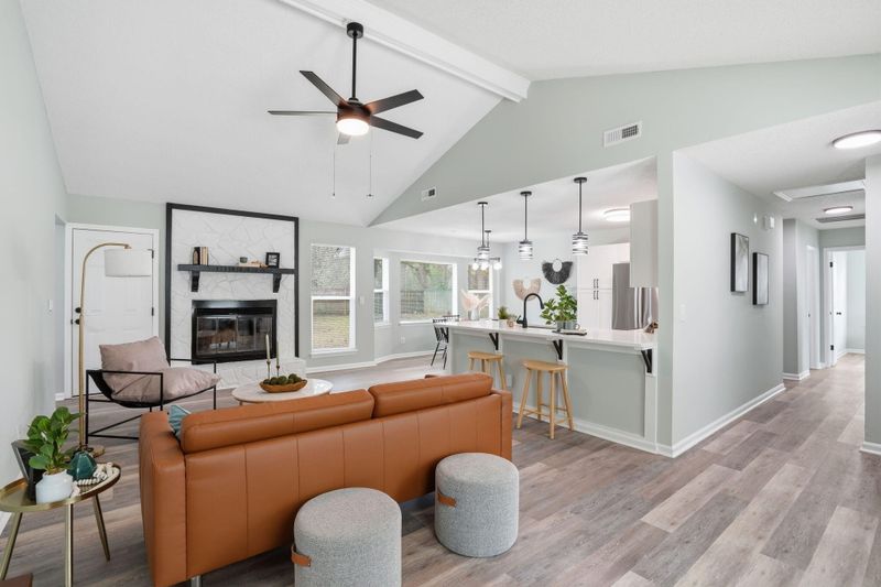 121 University Dr, Ladson, SC 29456
