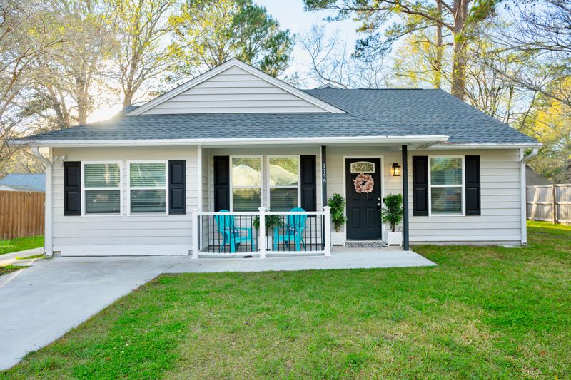 1135 Bellwood Rd, Charleston, SC 29412