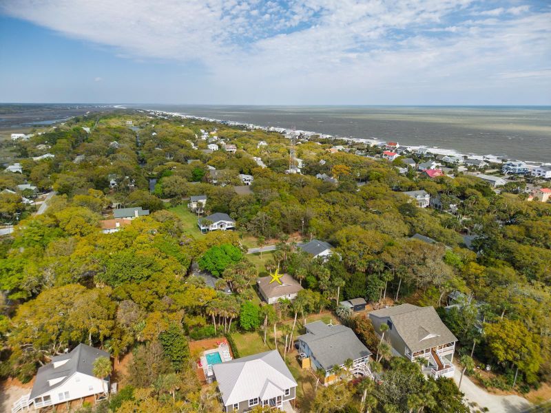1522 Dorothy St, Edisto Island, SC 29438