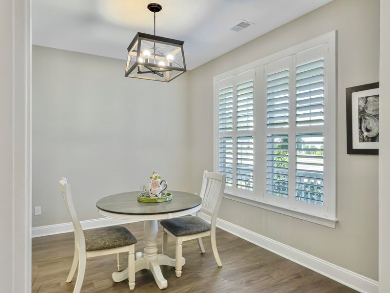 1013 Old Field Dr, Summerville, SC 29483