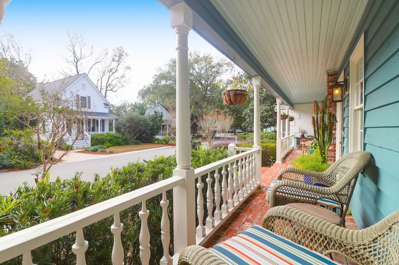 1530 Village Sq #1, Mount Pleasant, SC 29464
