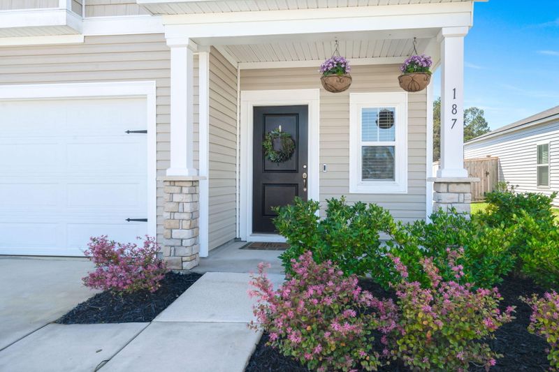 187 Lucky Day Dr, Summerville, SC 29486