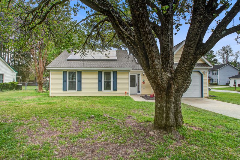 100 Tanager St, Summerville, SC 29483