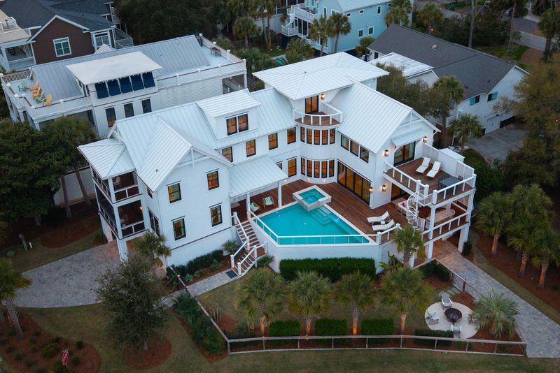 125 Charleston Blvd, Isle Of Palms, SC 29451