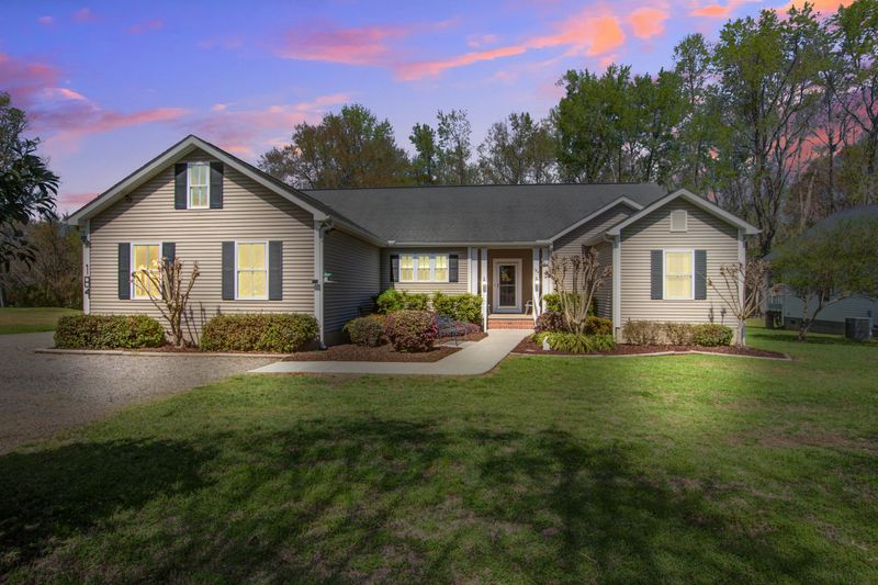 184 Columns Rd, Summerville, SC 29483