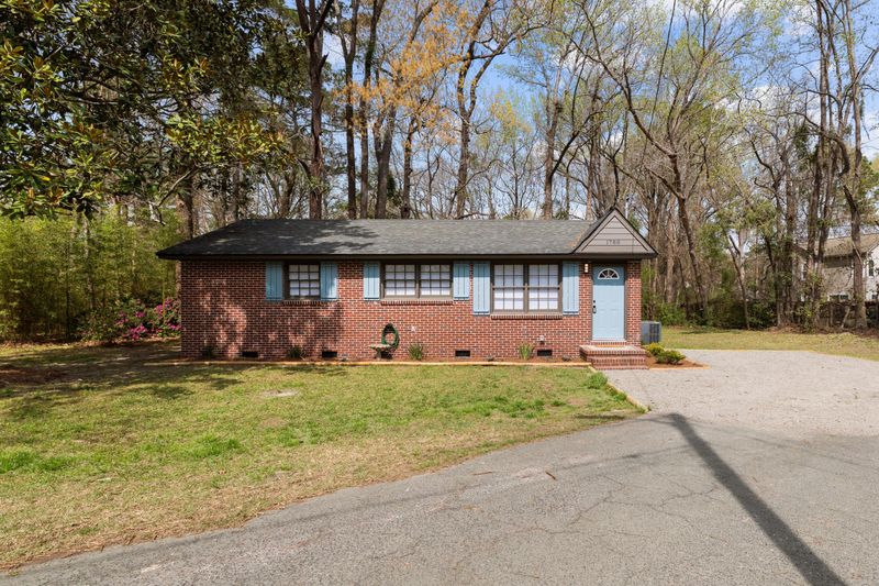 1780 Bevis Rd, Charleston, SC 29414