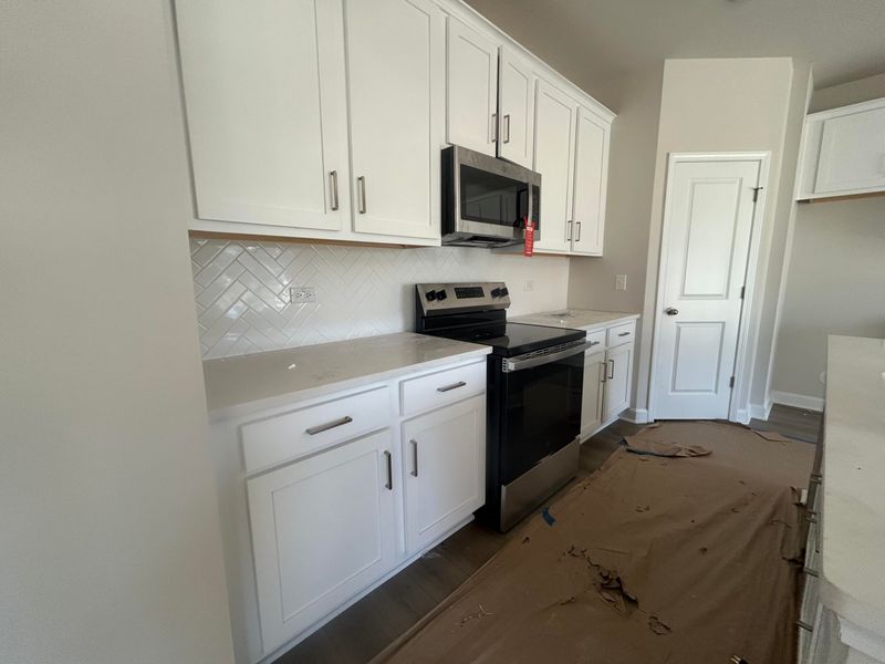 3064 Macaron Ct, Ravenel, SC 29470