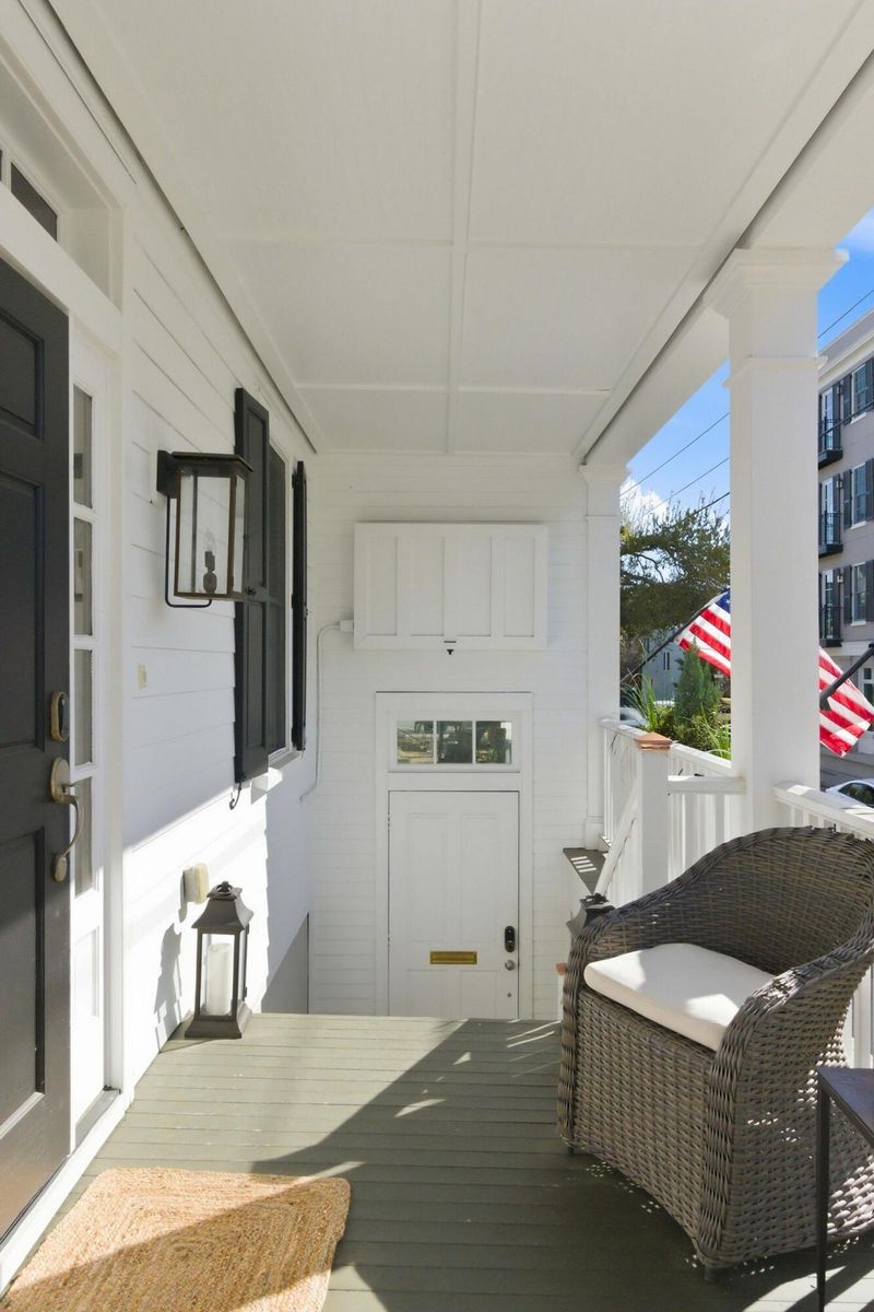 3 Dereef Ct, Charleston, SC 29403