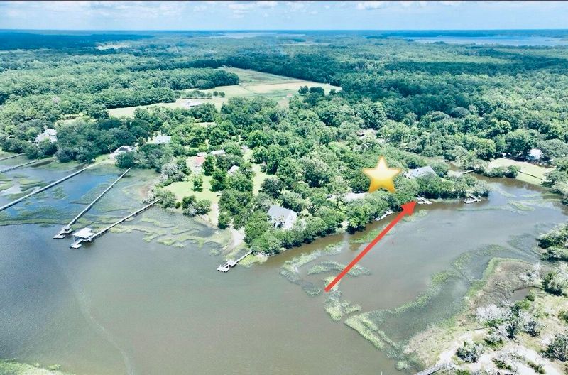 4559 Smoak Rd, Meggett, SC 29449