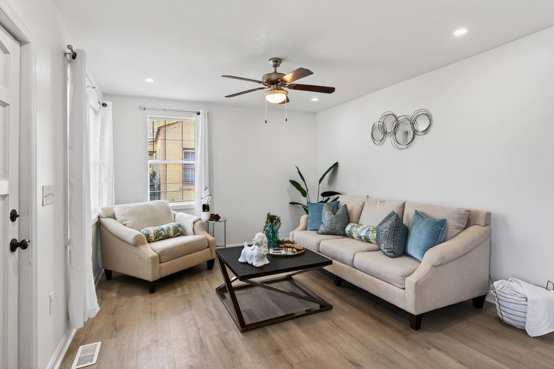 940 Sycamore Ave, Charleston, SC 29407