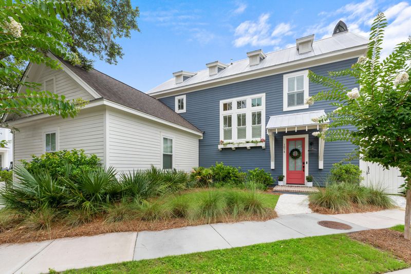 1074 Cinder St, Mount Pleasant, SC 29464