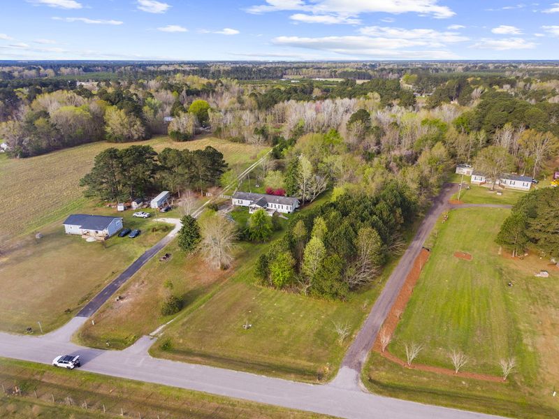 843 Zion Rd, Cross, SC 29436