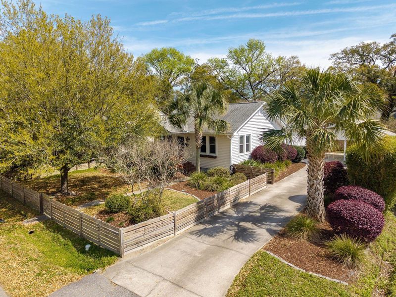 39 Riverdale Dr, Charleston, SC 29407