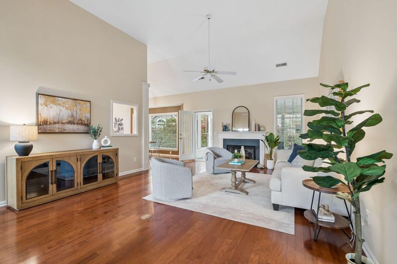1250 Old Ivy Way, Mount Pleasant, SC 29466
