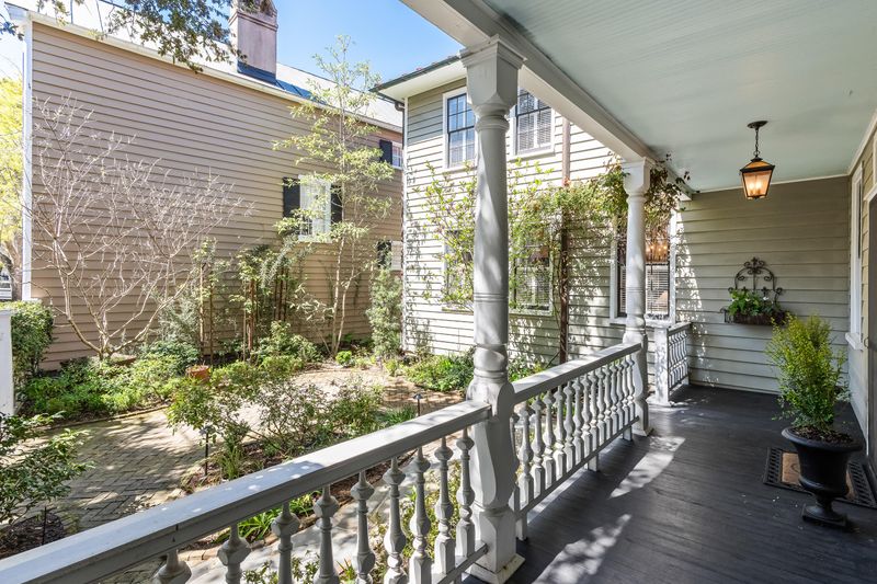 28 Warren St, Charleston, SC 29403