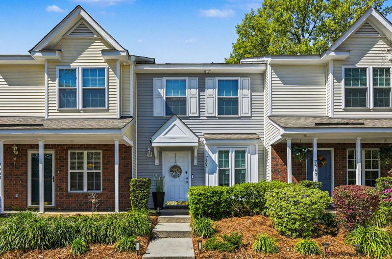 7965 Shadow Oak Dr, North Charleston, SC 29406