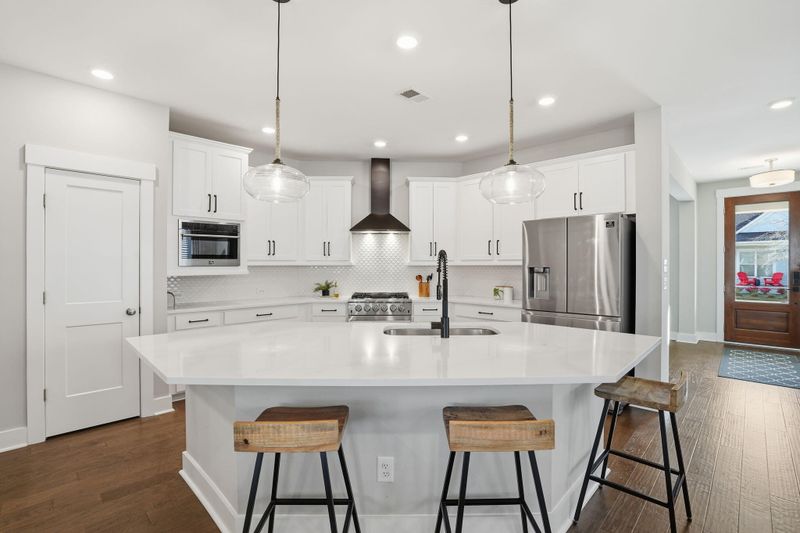 609 Heartwood Ln, Summerville, SC 29486