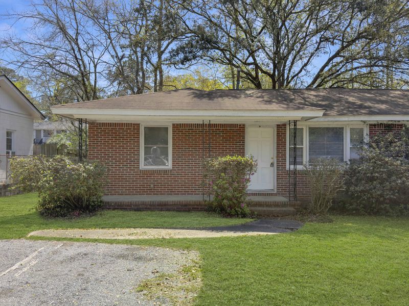 1129 Berkeley St #A, Hanahan, SC 29410