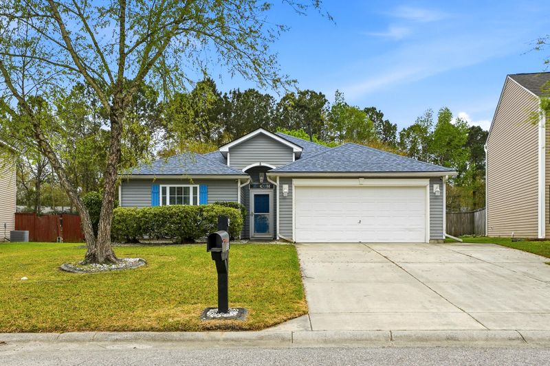 305 Sparkleberry Ln, Ladson, SC 29456