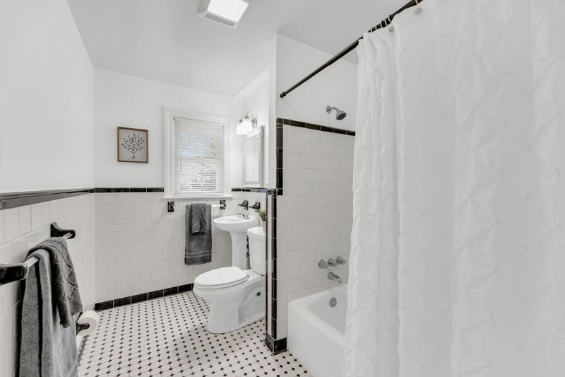 838 Quail Dr, Charleston, SC 29412