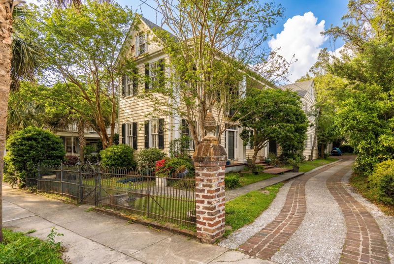 10 Council St, Charleston, SC 29401