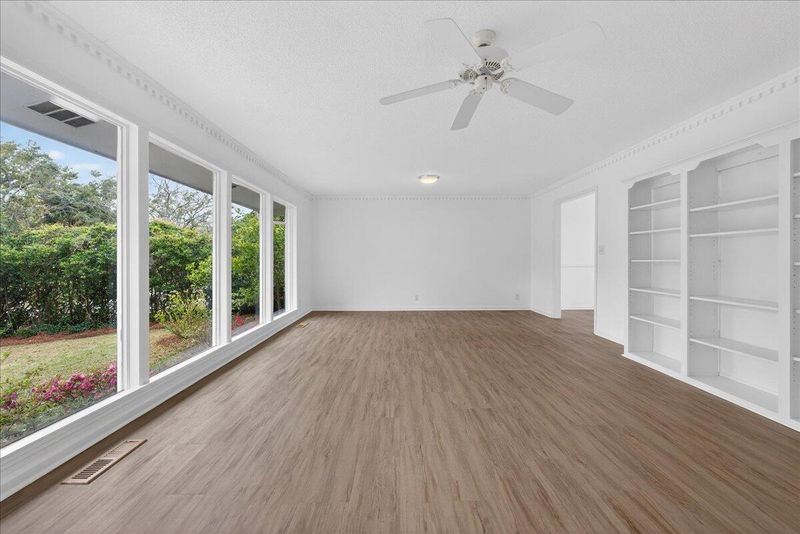 1568 Oak Island Dr, Charleston, SC 29412