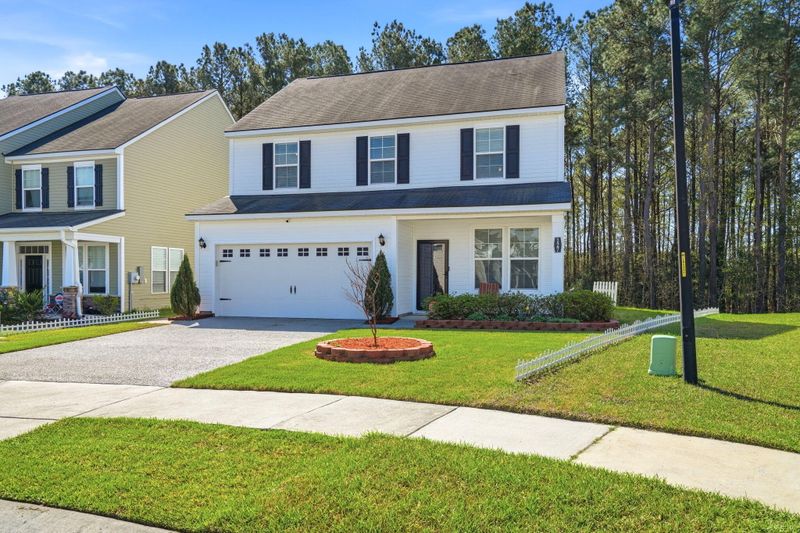127 Sugeree Dr, Moncks Corner, SC 29461