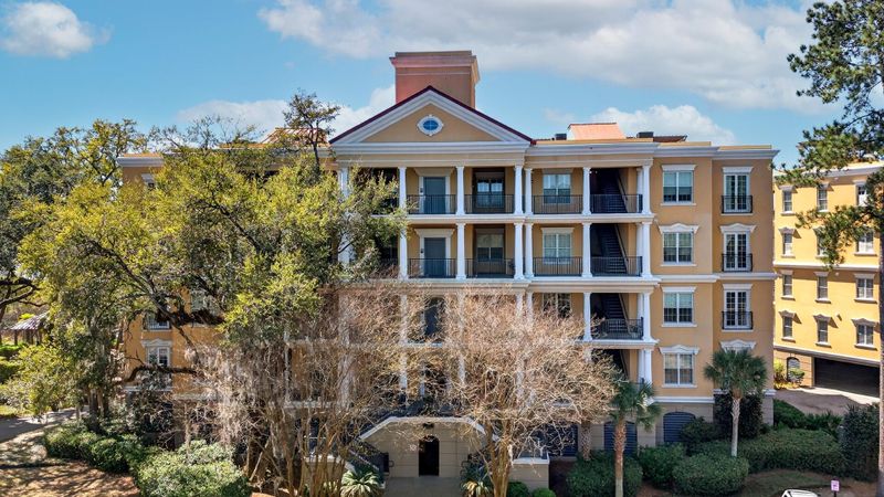 4254 Faber Place Dr #3202, North Charleston, SC 29405